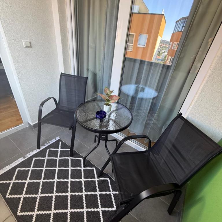 Daky Home 3 near Airport,tram and City Center - Apartman sa 1 Spavaćom Sobom - 18