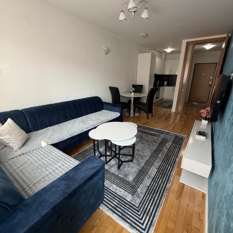 Daky Home 3 near Airport,tram and City Center - Apartman sa 1 Spavaćom Sobom - 1