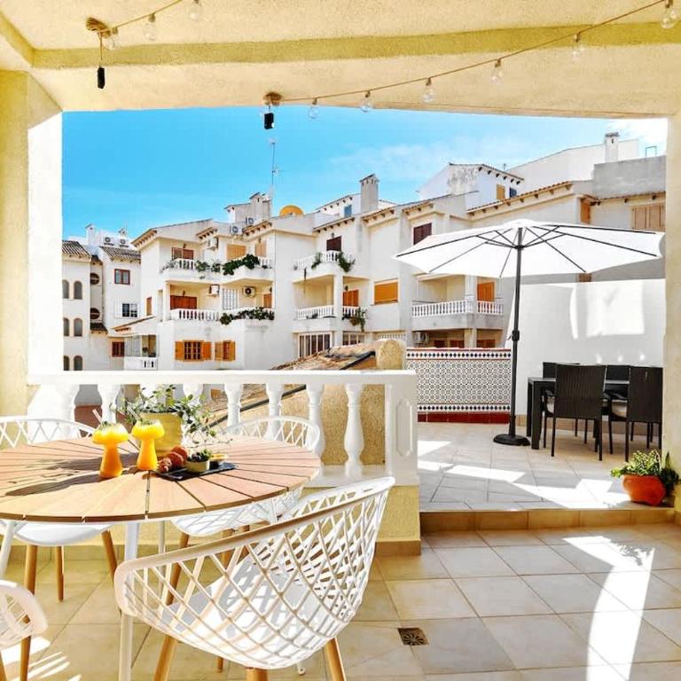 Modern Relax Oasis with Pool, 150m from the Sea - Apartamento de 2 dormitorios con vistas a la piscina - 1