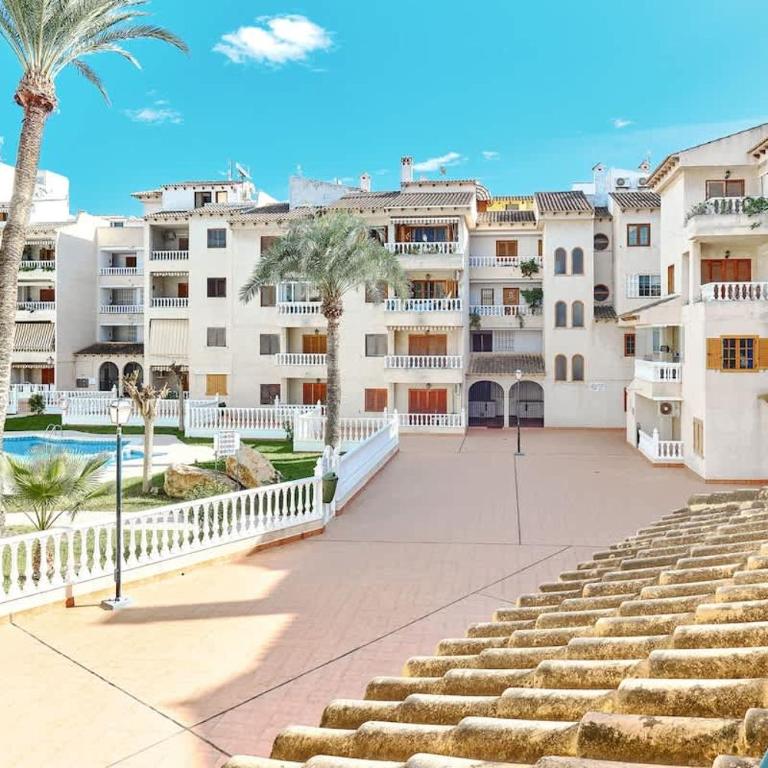 Modern Relax Oasis with Pool, 150m from the Sea - Apartamento de 2 dormitorios con vistas a la piscina - 36
