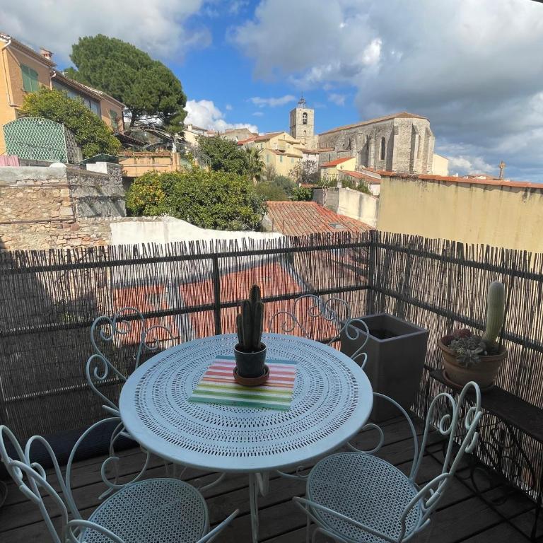 Spacieux duplex, vue mer et belle terrasse - One-Bedroom Apartment - 10