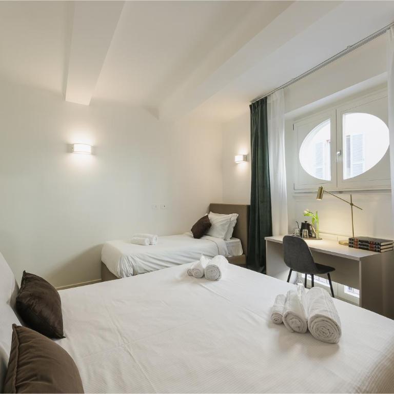Guido Reni Suites - Royal Quadrivio - Camera Tripla con Bagno Privato - 2