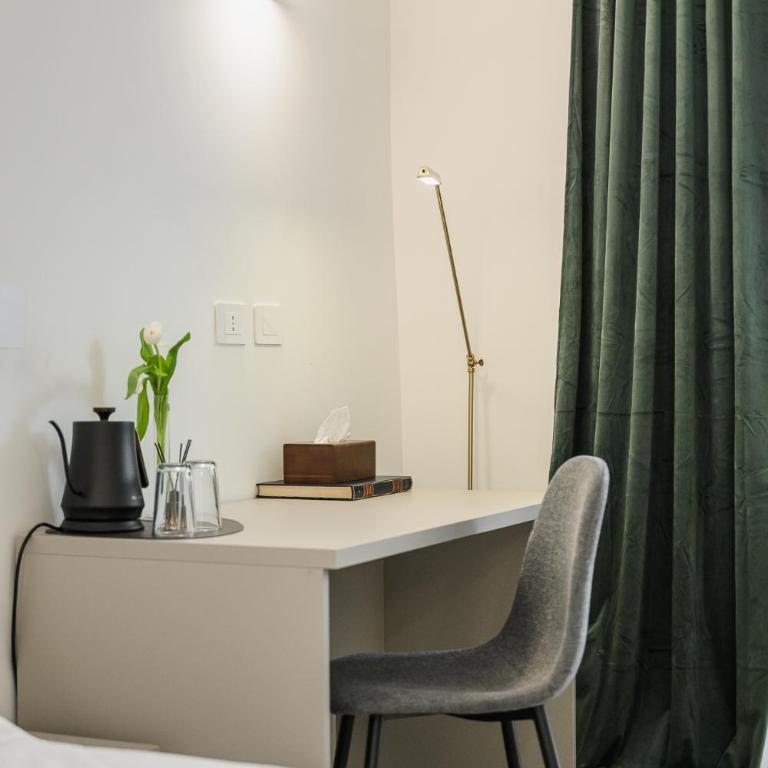 Guido Reni Suites - Royal Quadrivio - Camera Matrimoniale con Bagno Privato - 4