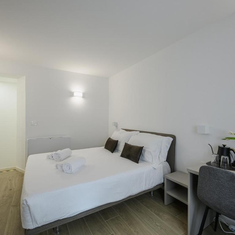 Guido Reni Suites - Royal Quadrivio - Camera Matrimoniale con Bagno Privato - 5