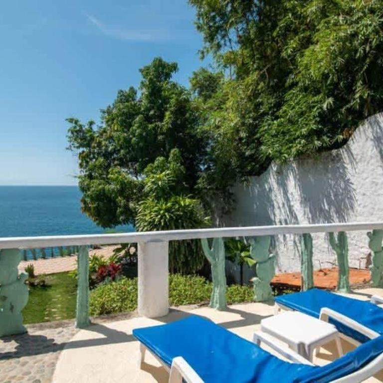 Garden-Level Apt Pool Sea Views & Quiet Street - Apartment - 6