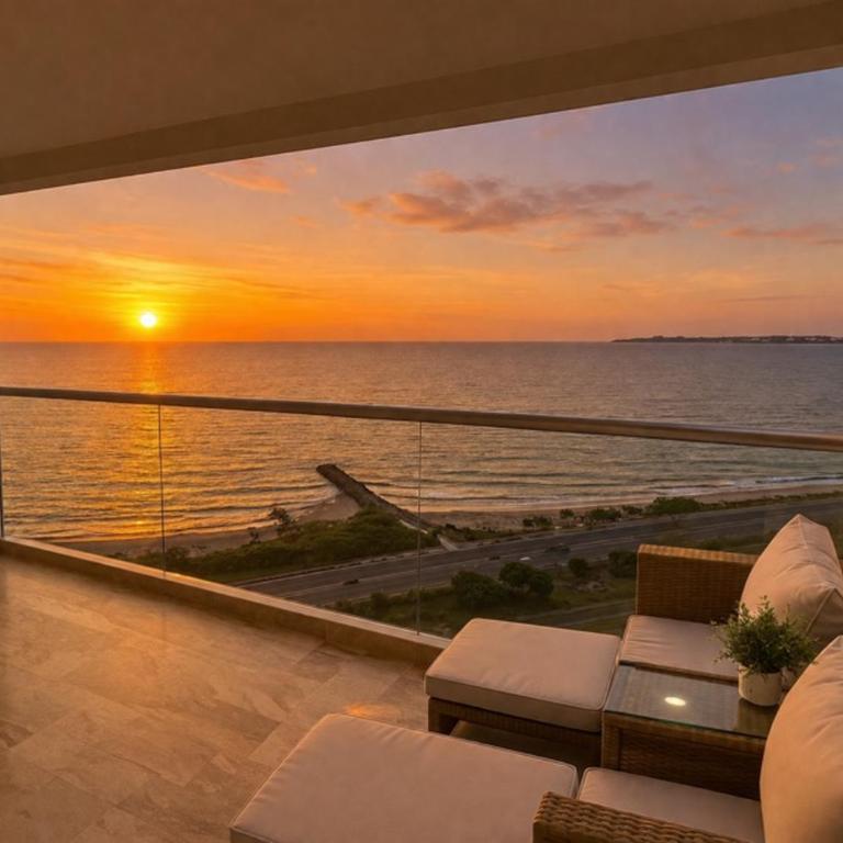Sunset Frente al Mar -Piscina - Cerca Aeropuerto - One-Bedroom Apartment with Balcony and City View - 2