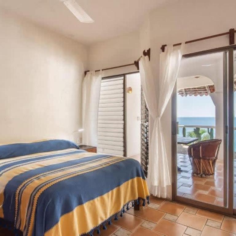 El Faro Apt Sweeping Views Pool & 3 Bedrooms - Appartement - 3
