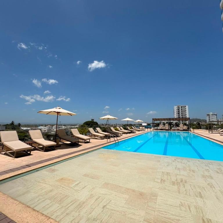 Sunset Frente al Mar -Piscina - Cerca Aeropuerto - One-Bedroom Apartment with Balcony and City View - 21