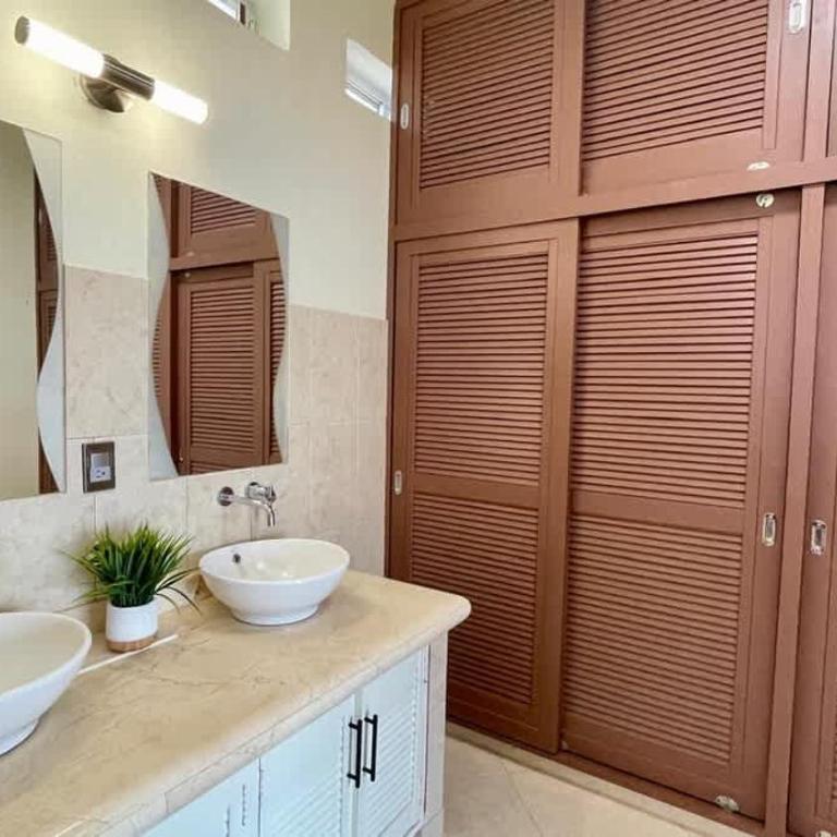 1 of 3 Official Viewpoints 180 Ocean Views - Apartamento - 16