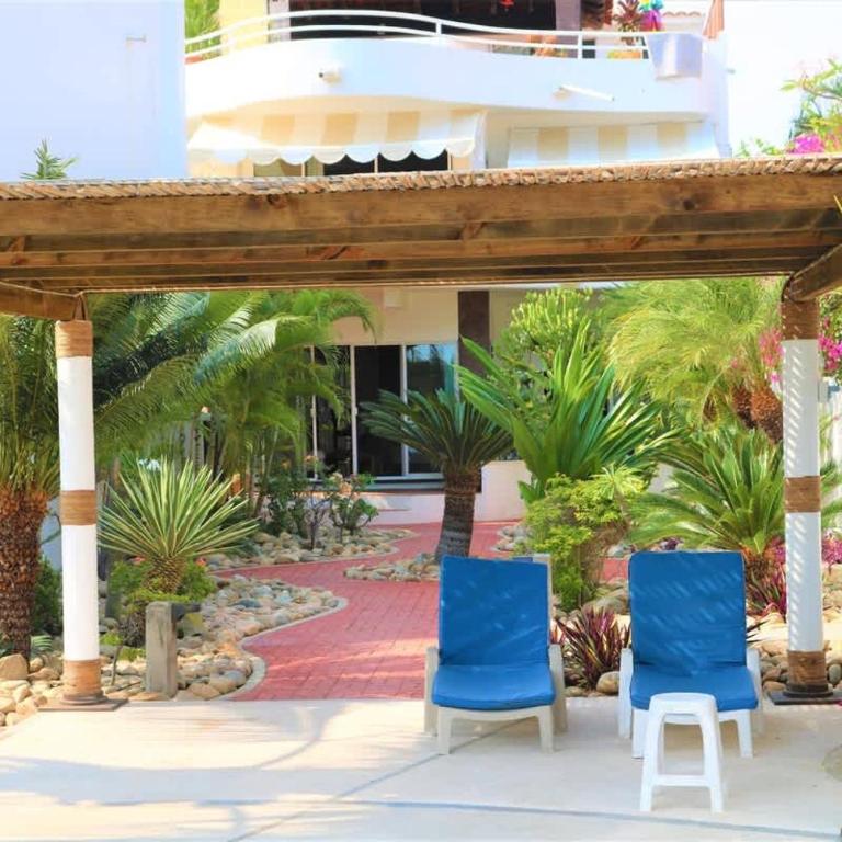 Oceanfront 2BR Pool Palapa & Steps to Beach - Appartement - 19