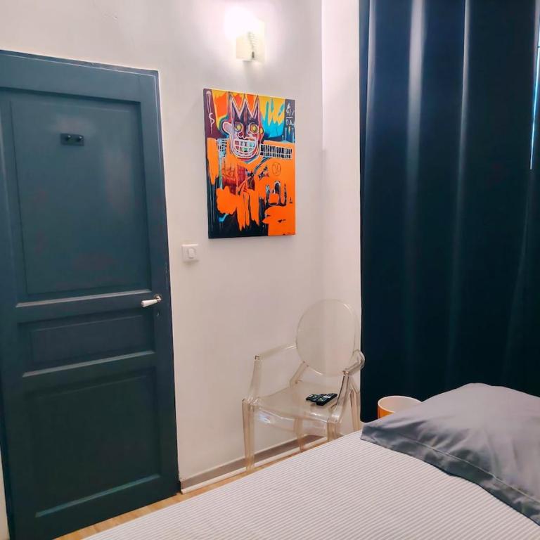 Chambre au calme avec jardin idéalement situé - Chambre Double avec Salle de Bains Commune - 4