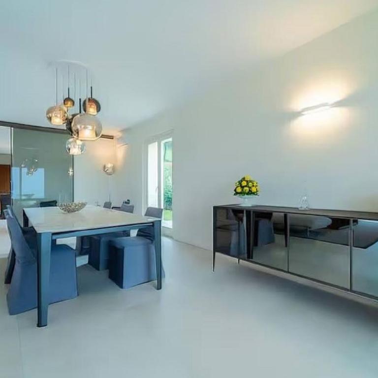 Cozy Villa with Pool - Villa - 13