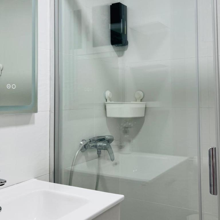 Atlantis 1 - One-Bedroom Apartment - 8