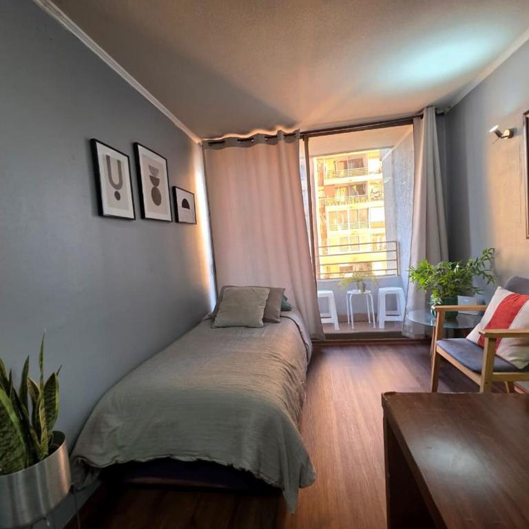bulnes la moneda departamentos amoblados AVILA - Triple Room with Balcony - 2