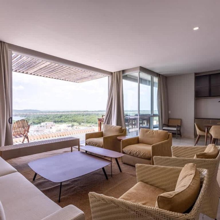 Stunning Sea Views from 3BR Penthouse F3 - Three-Bedroom Apartment with Ocean View - 17