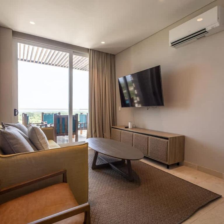 Stunning Sea Views from 3BR Penthouse F3 - Three-Bedroom Apartment with Ocean View - 23