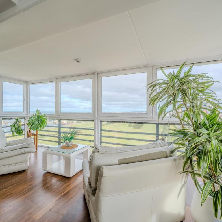 Playa Grande Piso de Lujo Exclusivo para Familias Frente al Mar y Golf - Apartment with View and Balcony - 6