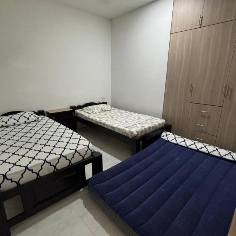 Comfortable spacious House near Av Primera and downtown - Casa de 3 dormitorios - 3