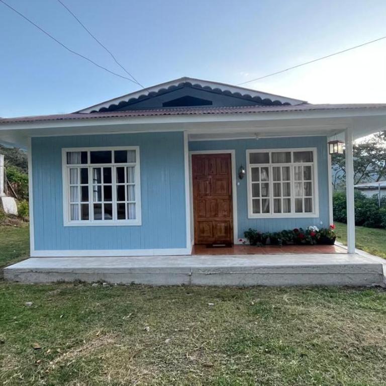 CASA GARDEN OXAPAMPa - Two-Bedroom House - 1