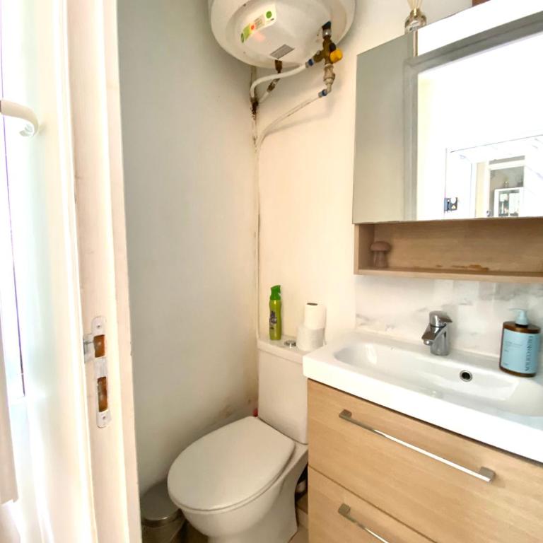 Paris 15eme Cozy Studio Walk to Eiffel Tower Steps to Multiple Metro Lines - Appartement 1 Chambre - 8