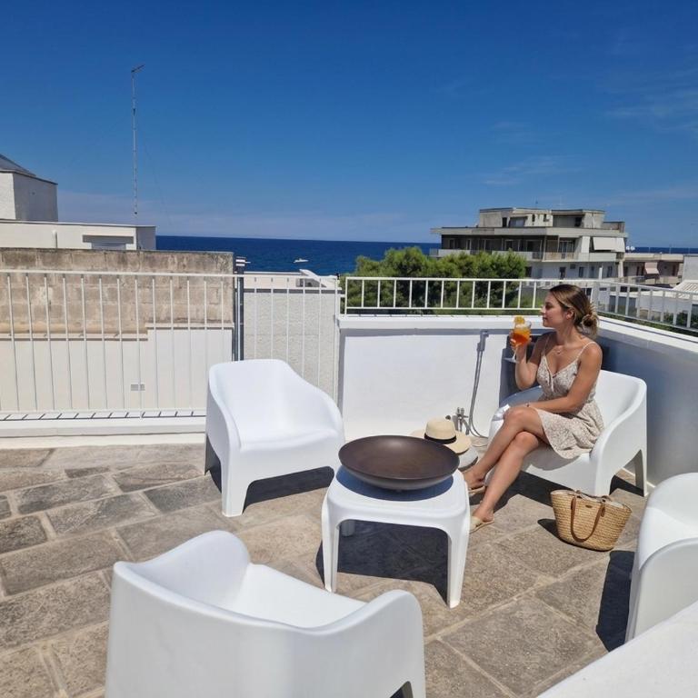 Domus Divina & Domus Elegans Fronte Mare by Gessicaholiday - Two-Bedroom Apartment with Balcony - 1