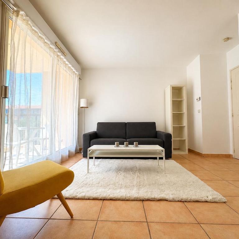 Charming Designer Apartment in City Center with AC & Wi-Fi - Apartamento de 1 dormitorio con vistas a la ciudad - 6