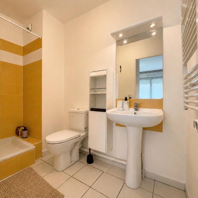 Charming Designer Apartment in City Center with AC & Wi-Fi - Apartamento de 1 dormitorio con vistas a la ciudad - 13