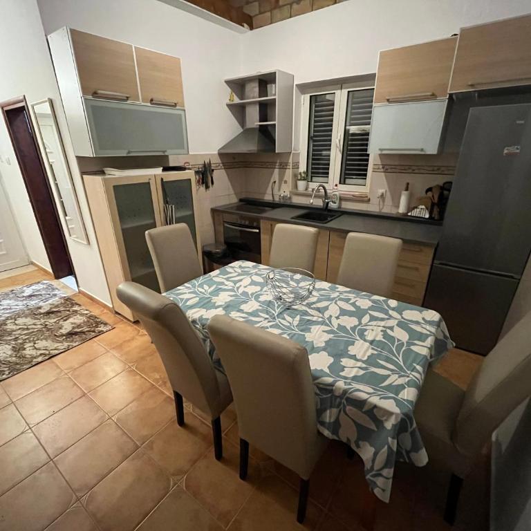 Boka Garden Retreat - Private Pool & Large Garden Near Kotor and Tivat - Kuća sa 2 Spavaće Sobe - 11
