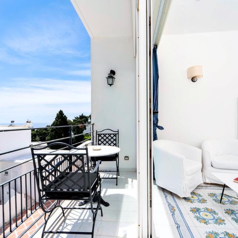 Regina Cristina - Camera Superior con Balcone e Vista Mare - 6