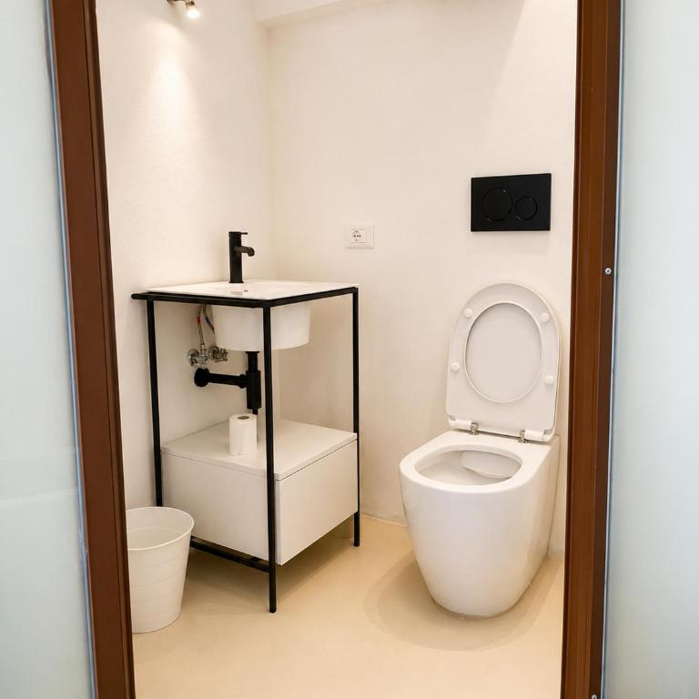 Paralleli Stay - Camera Matrimoniale con Bagno Privato - 4