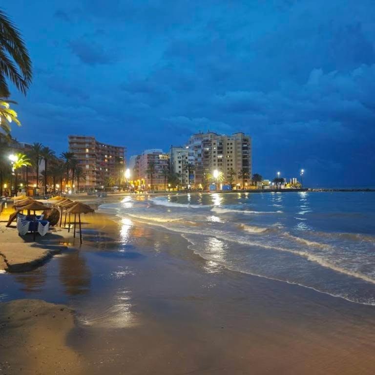 Costa Blanca Escape - Three-Bedroom Apartment with Balcony - 1