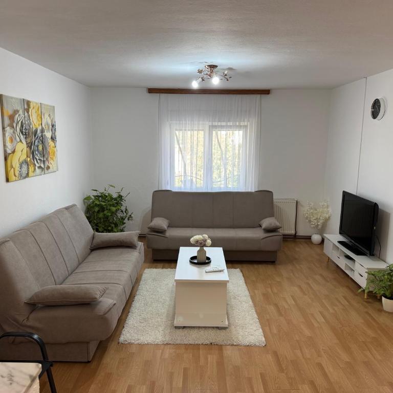 MS Apartment - One-Bedroom Apartment - 8