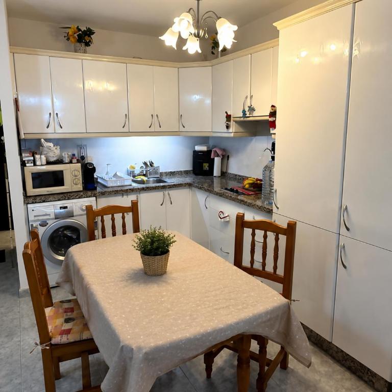Costa del Silencio Comfort Stay · Great Location - Apartamento con balcón - 9
