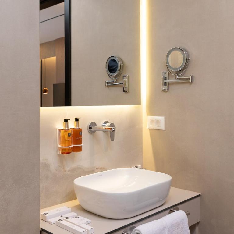 PLATINUM hotel & spa - Deluks Dvokrevetna Soba sa Bračnim Krevetom/Zasebnim Krevetima - 6