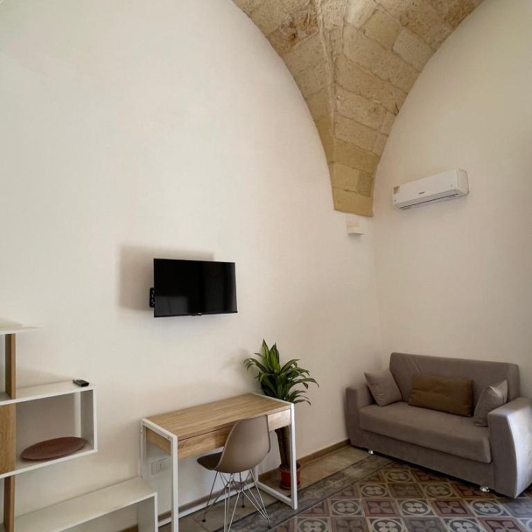 Cementina's House - One-Bedroom Apartment - 11