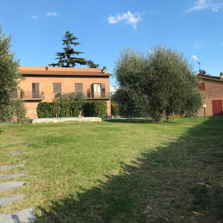 Agriturismo Azienda Agricola La Roccaia - Appartamento con 3 Camere da Letto - 2