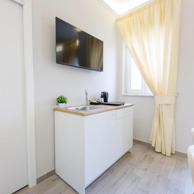 Aurum Nolana Suites - Camera Matrimoniale Deluxe con Balcone - 14