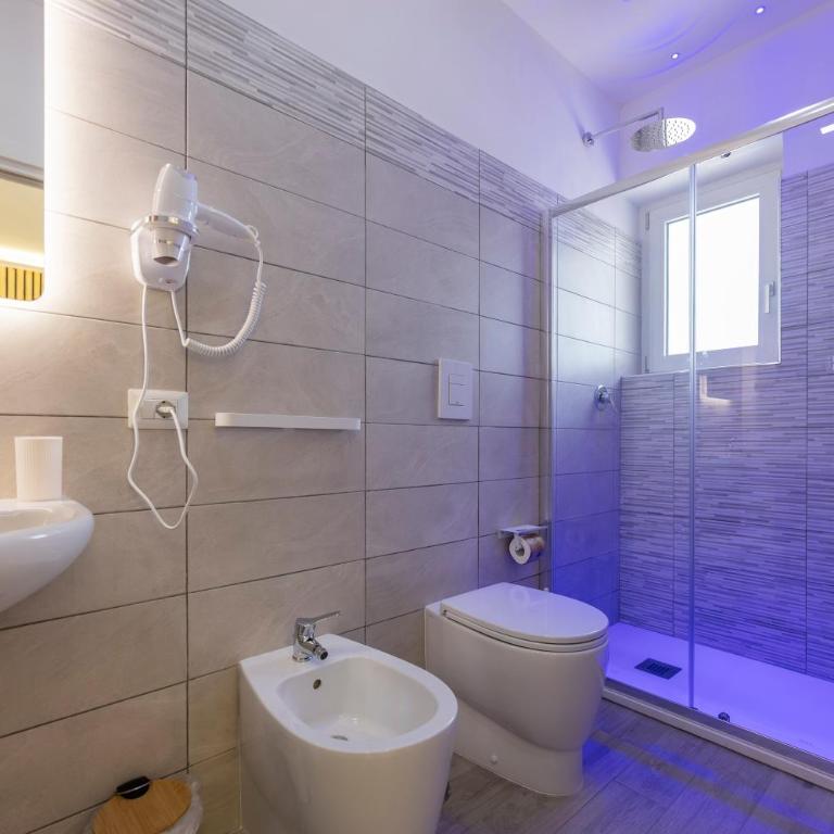 Aurum Nolana Suites - Camera Matrimoniale Deluxe con Balcone - 11