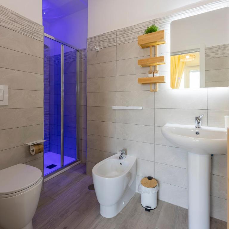 Aurum Nolana Suites - Camera Tripla Executive - 7