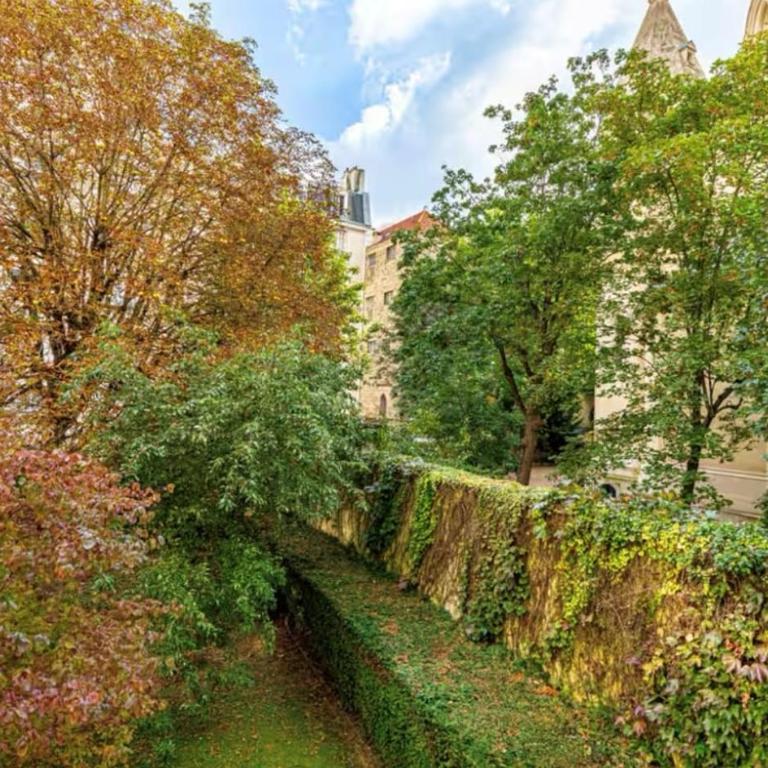 Parisian Luxe 2BR Walk to Arc de Triomphe-Champs - Apartment mit 2 Schlafzimmern - 6