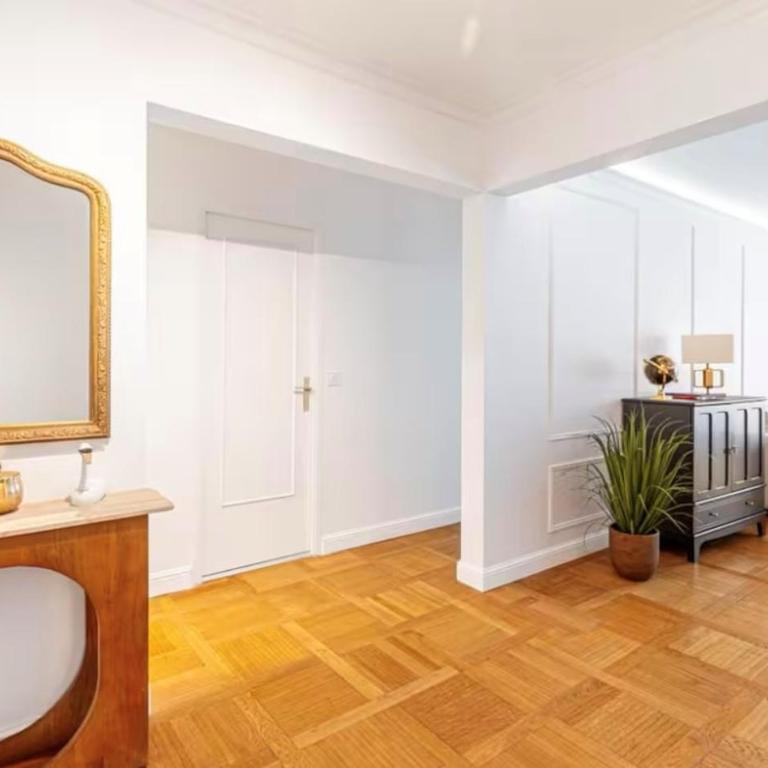 Parisian Luxe 2BR Walk to Arc de Triomphe-Champs - Apartment mit 2 Schlafzimmern - 12