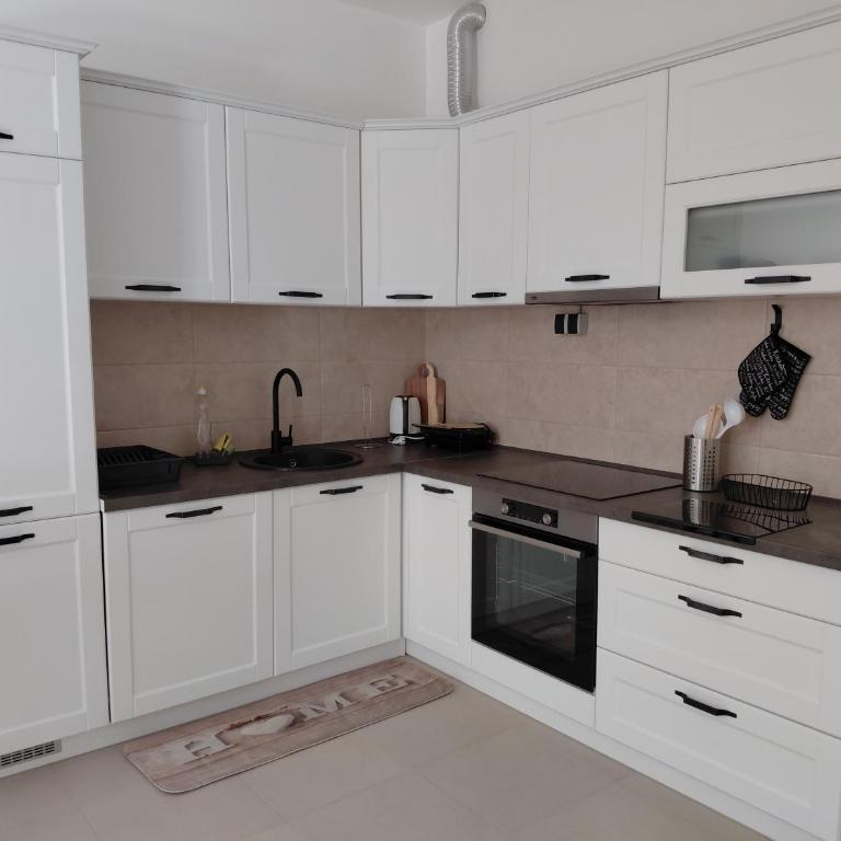 St Duke Residence - Modern One Bedroom Apartment With Terrace - One-Bedroom Apartment - 2