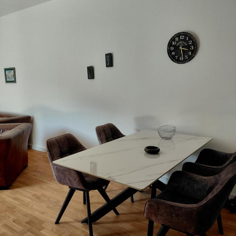 St Duke Residence - Modern One Bedroom Apartment With Terrace - One-Bedroom Apartment - 6