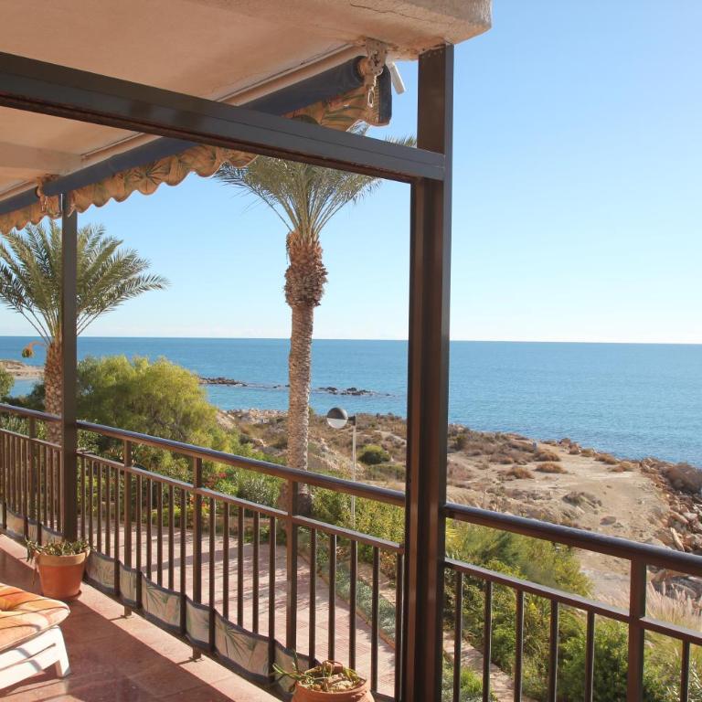 SPACIOUS FRONT-LINE BEACH APARTEMENT, SOUTH FACING, AIRCO, WiFi, AMAZING VIEWS - Apartment mit 3 Schlafzimmern - 1