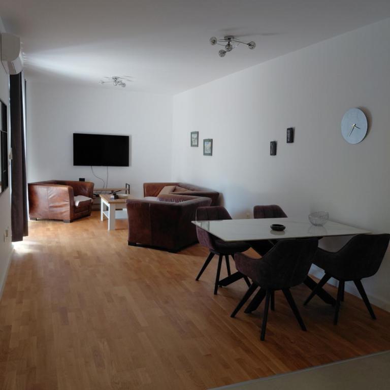 St Duke Residence - Modern One Bedroom Apartment With Terrace - One-Bedroom Apartment - 11