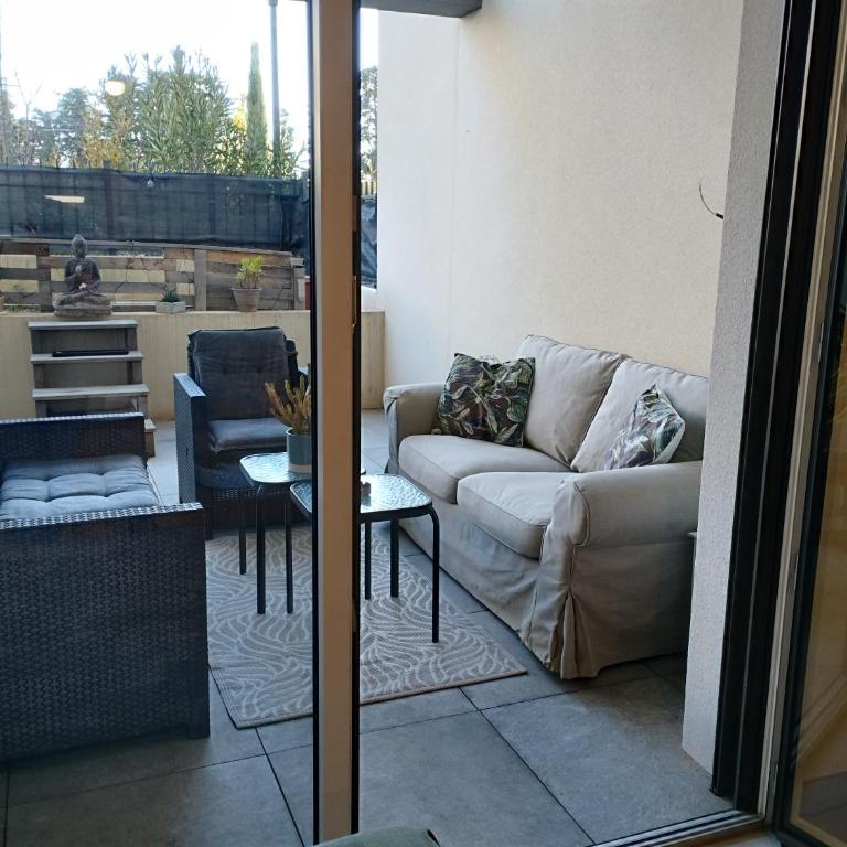 Appartement terrasse dans résidence fermée calme proche centre ville - Apartamento de 1 dormitorio - 1
