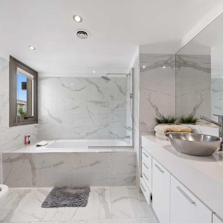 Luxury Penthouse Amazing views Puerto Maderoo - Two-Bedroom Apartment - 23