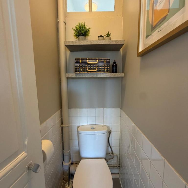 Elegant Renovated 2-Bedroom Apartment Train Station & Downtown Vichy - Apartamento de 2 dormitorios - 5