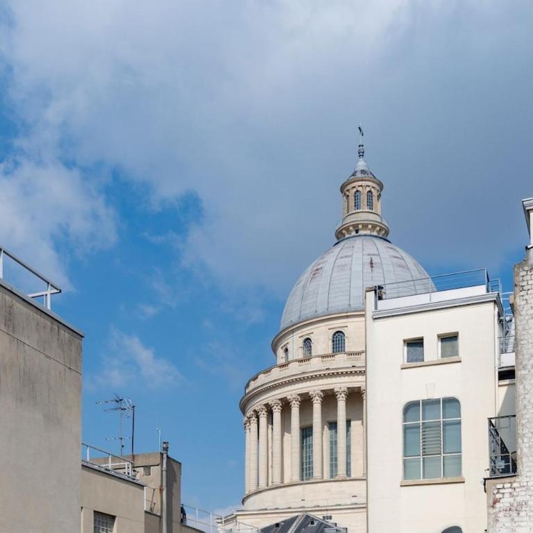 Plaza of Emily in Paris with a view of Pantheon - Two-Bedroom Apartment - 4