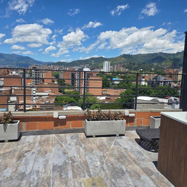 Laureles Premium Loft con Jacuzzi Privado - One-Bedroom Apartment - 93